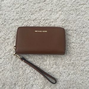 NEW! Michael Kors wristlet.